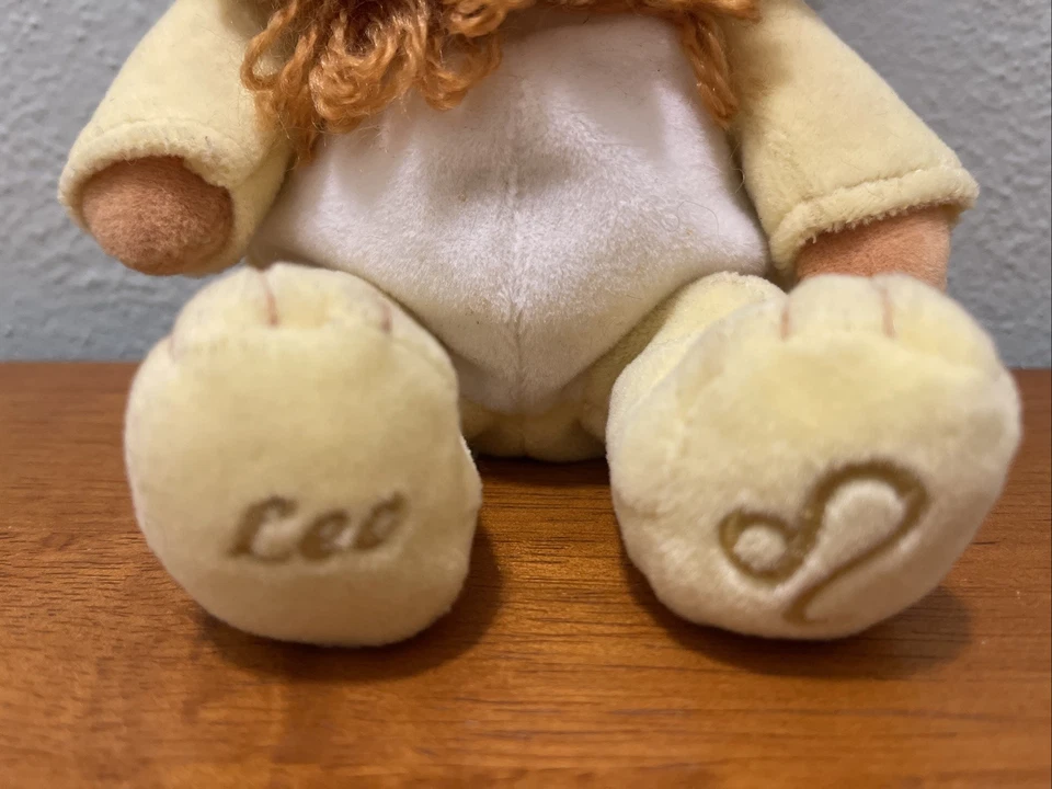 Mini bolsa de frijoles Winnie The Pooh de peluche LEO zodiaco astrología tienda Disney CON ETIQUETA Foto 2 de 4