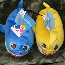 Baby Shark Toddler Slippers Pinkfong Nickelodeon Plush Kids Shoes Size 7-8 NWT