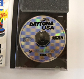 Daytona USA (Sega Saturn, 1995) CIB 81200 Retail - ATTACHED REG CARD + FOAM 🌟