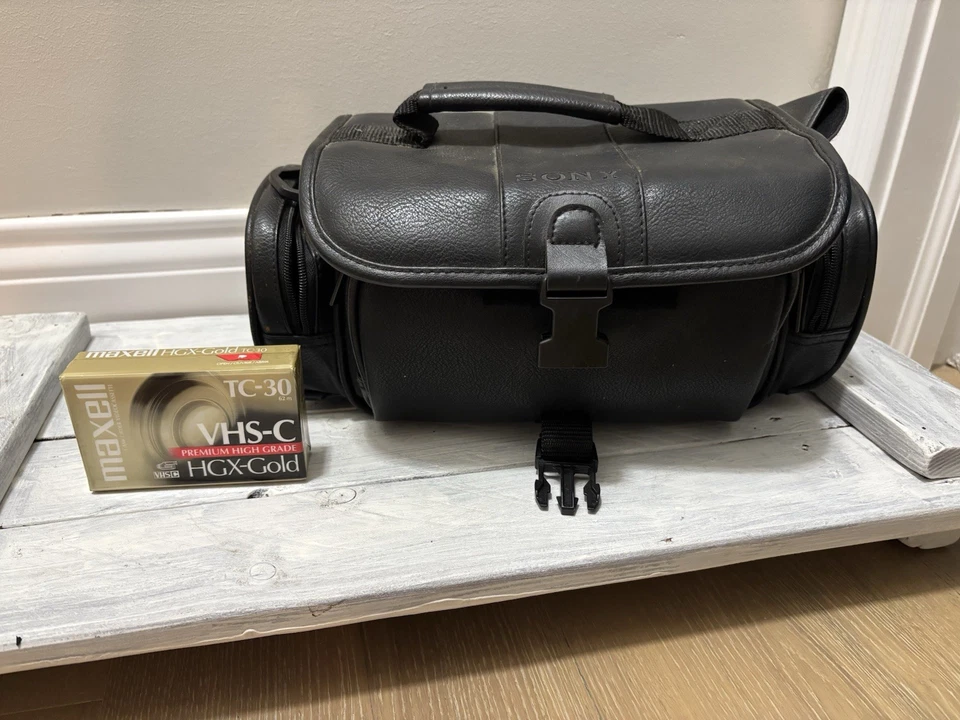 Sony Handycam DCR-TRV240 Digital 8 Camcorder w/Nightshot TESTED = PASSED✅ - Image 2 of 4