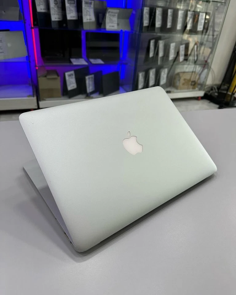 Apple MacBook Air • Core i5 • 4GB RAM • 512GB SSD • Warranty + Fast Ship ✅ - Image 4 of 4