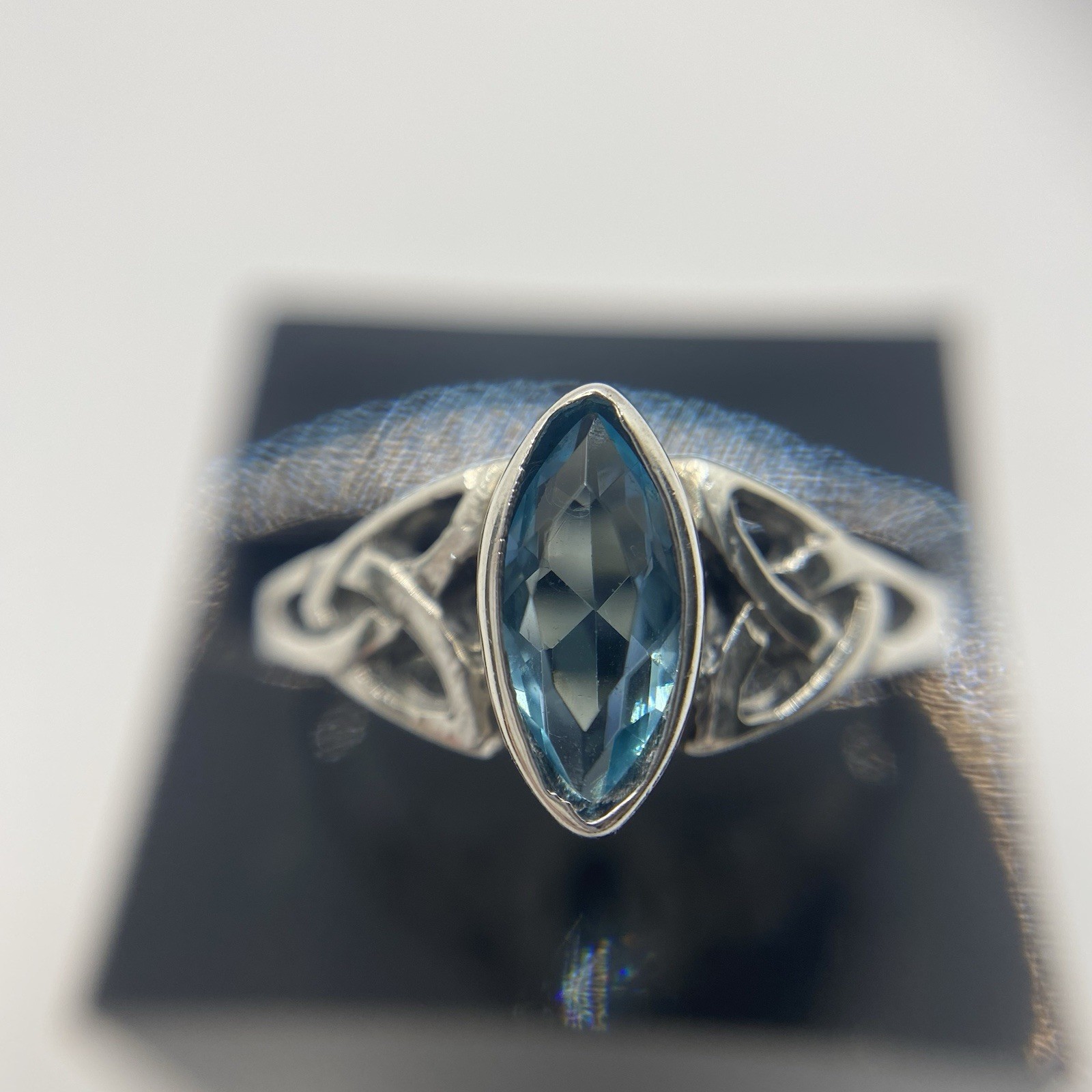 Sterling Silver Celtic Ring Blue Topaz SZ 7 Wicca Triquetra Trinity Knot Irish