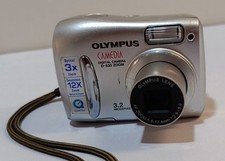 Olympus CAMEDIA D-535 Zoom 3.2MP Digital Camera - Silver