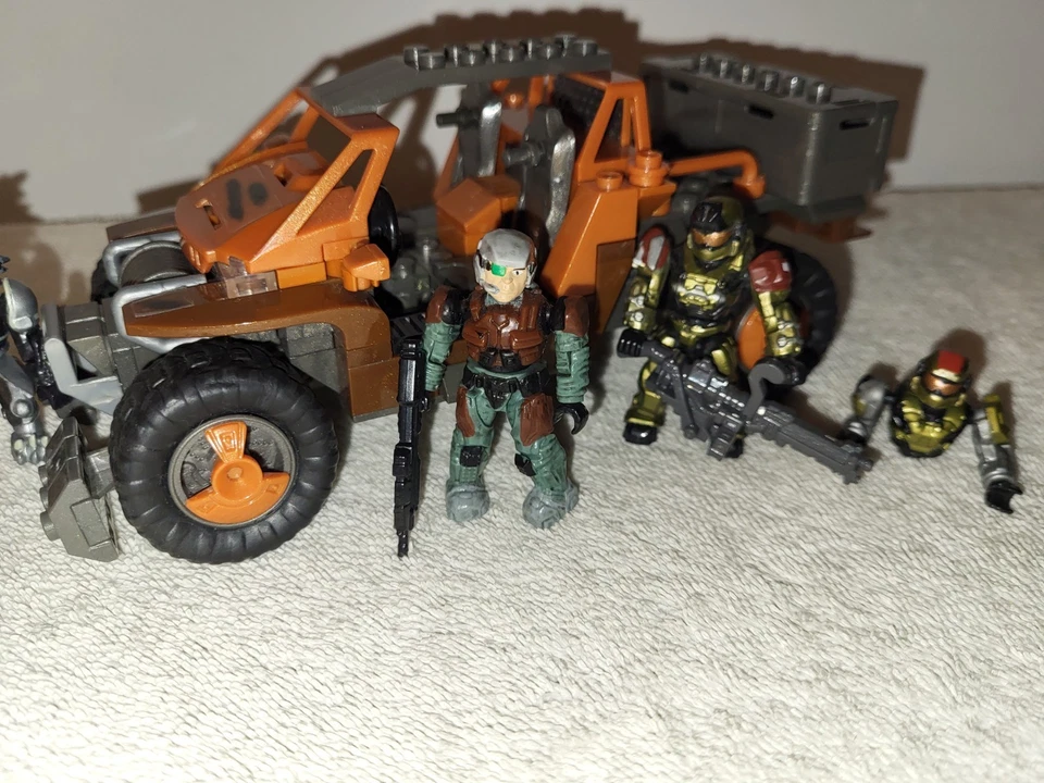 Halo Mega Bloks UNSC Spade vs Skirmisher Set 96981 Near Complete All Figures  - Image 3 of 4