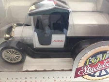 Liberty Classics' 1916 Studebaker Tanker Coin Bank - True Value/V&S Variety  NIB