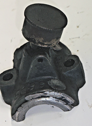 Main Crank Bearing Cap 2 1/2 HP ALAMO Empire Rock Island Hit Miss Engine 6678 - Picture 7 of 16