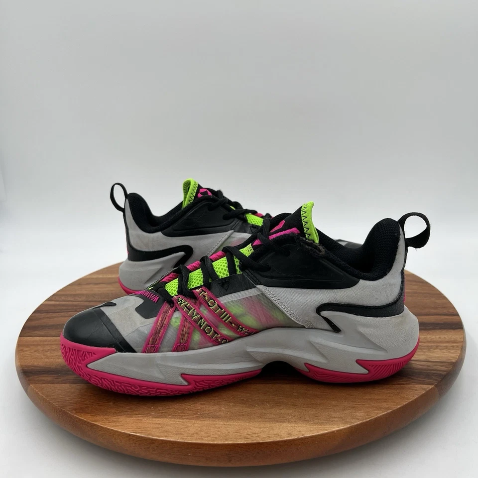 Tenis de baloncesto talla 4,5Y Nike Jordan One Take 3 GS 'wolf Grey Pink Prime' Foto 2 de 4