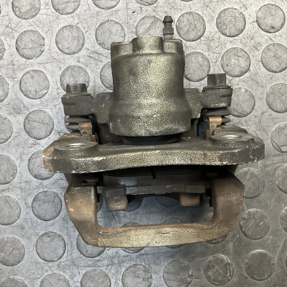 2004-2006 Lexus RX 330 Rear Left Driver Side Brake Disc Caliper OEM - Image 2 of 4