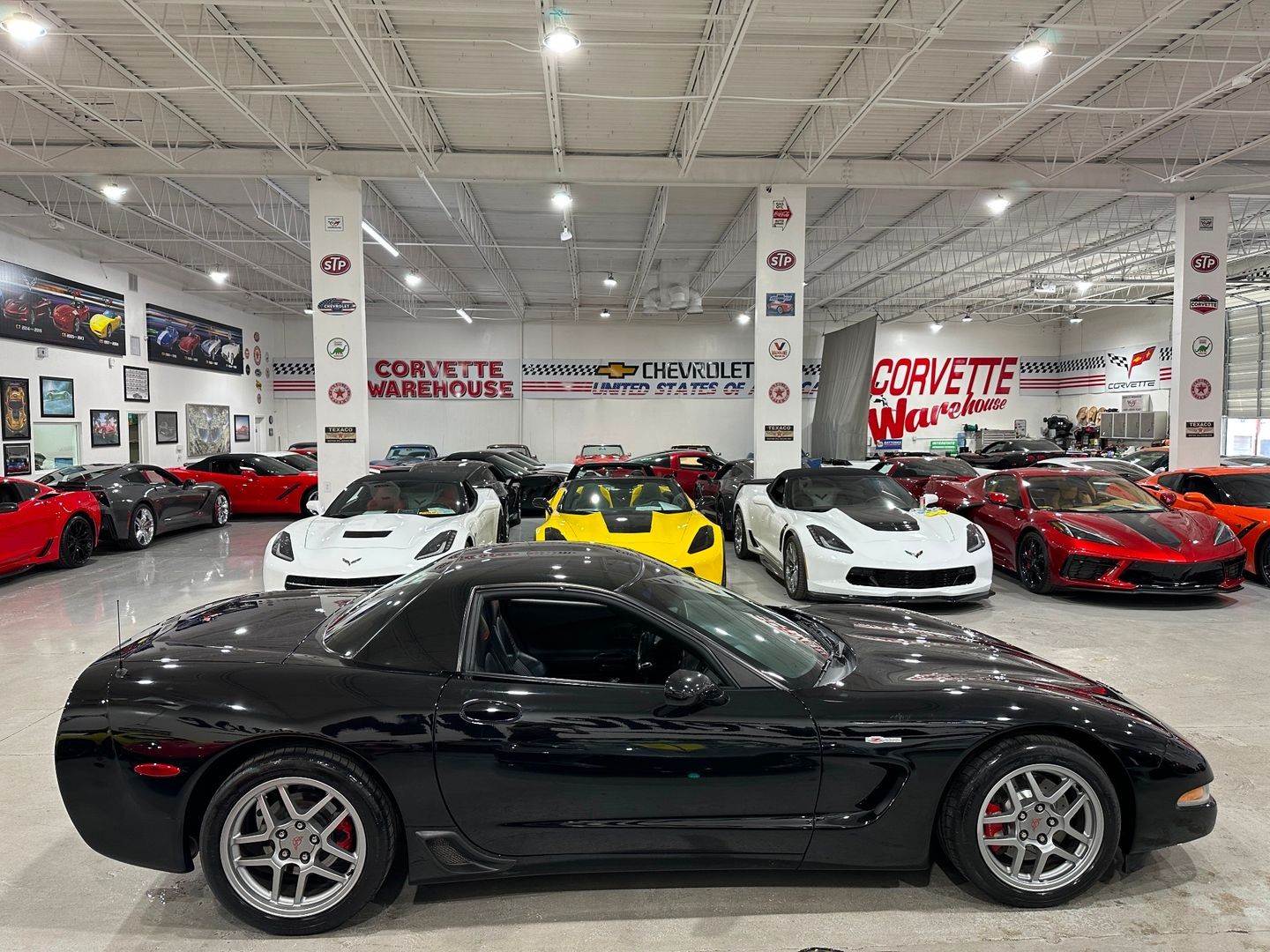 2004 [41U] Black Chevrolet Corvette   | C5 Corvette Photo 7