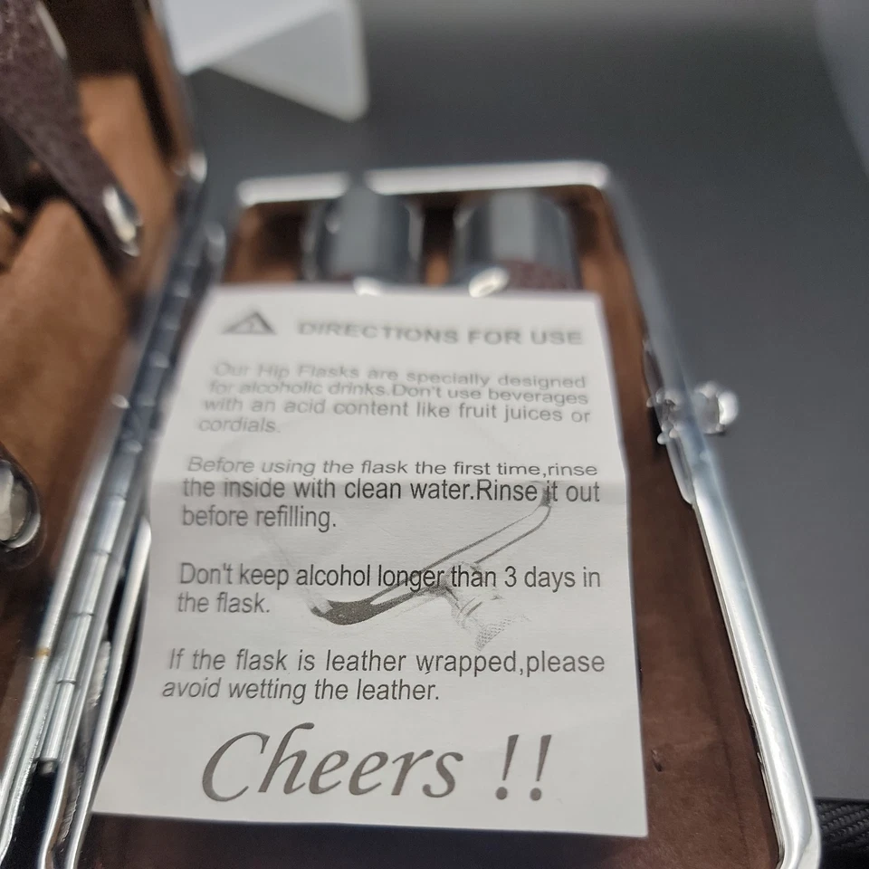 Mini Kit de Bartender de Viaje Portátil De Colección Juego de Bar de Cócteles con Estuche a Presión de 2 Caras Foto 4 de 4