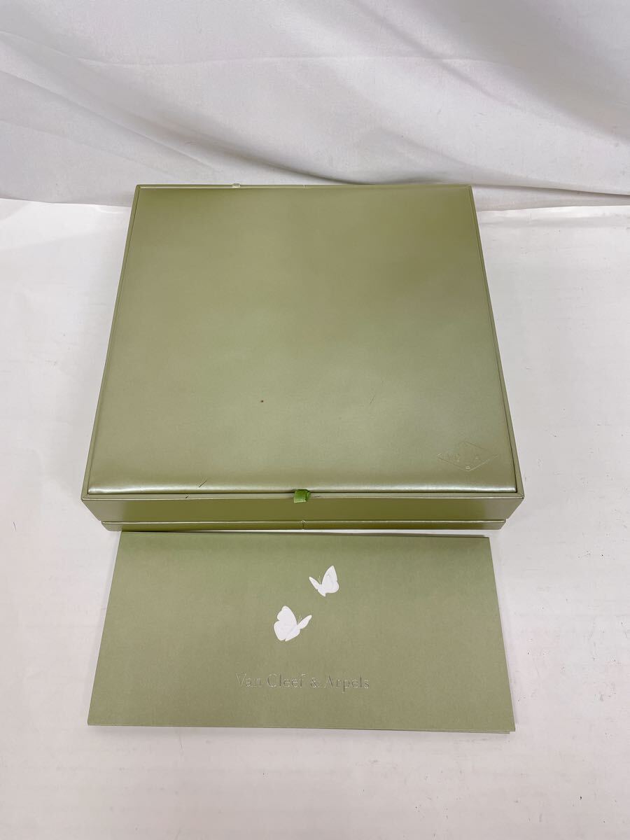 Van Cleef & Arpels necklace case travel pouch jewelry case