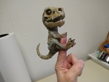 WowWee Untamed Skeleton T-Rex by Fingerlings -Head turns, No Sound 03/26/22
