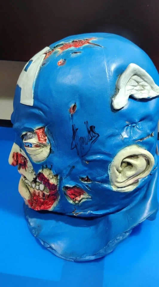 1-OF-A-KIND! STAN LEE SIGNED CAPTAIN AMERICA MASK JSA AND LEE [EXCELSIOR] COAs!! - Image 2 of 4