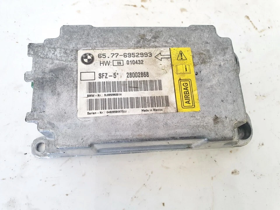 65776952993 Steuergerät ECU Modul Airbag steuergerät 28002868 f  
