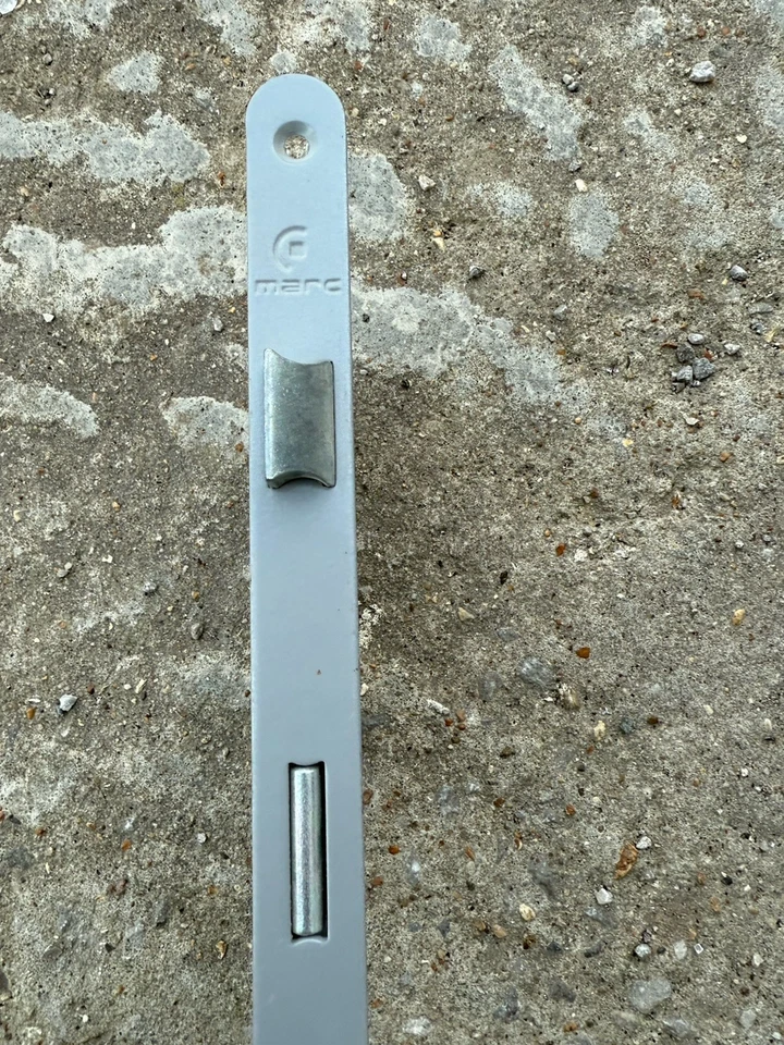 Serrure de Porte Gris à Encastrer Fermeture à cle Axe 40 mm à Larder Réversible - Photo 3/3