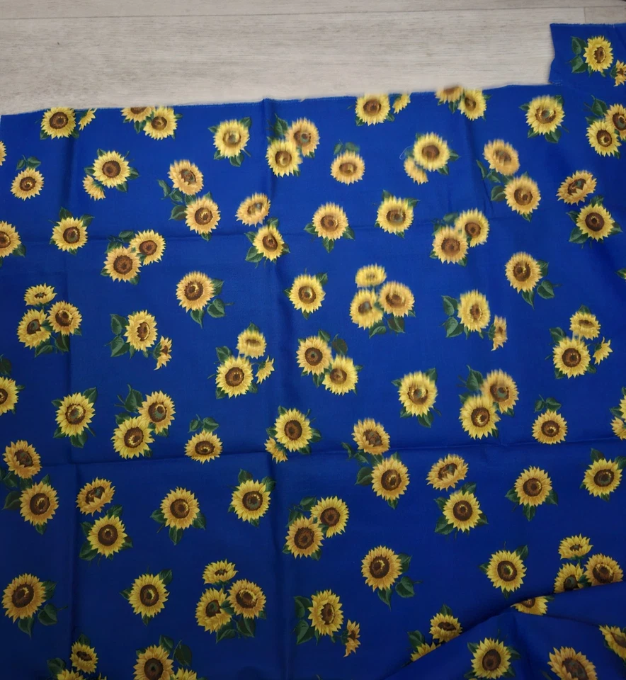 Lot Of 4 - 2 Joan Messmore Sunflower Cotton Fabric Green Red Gingham & 2 Others - Image 4 of 4