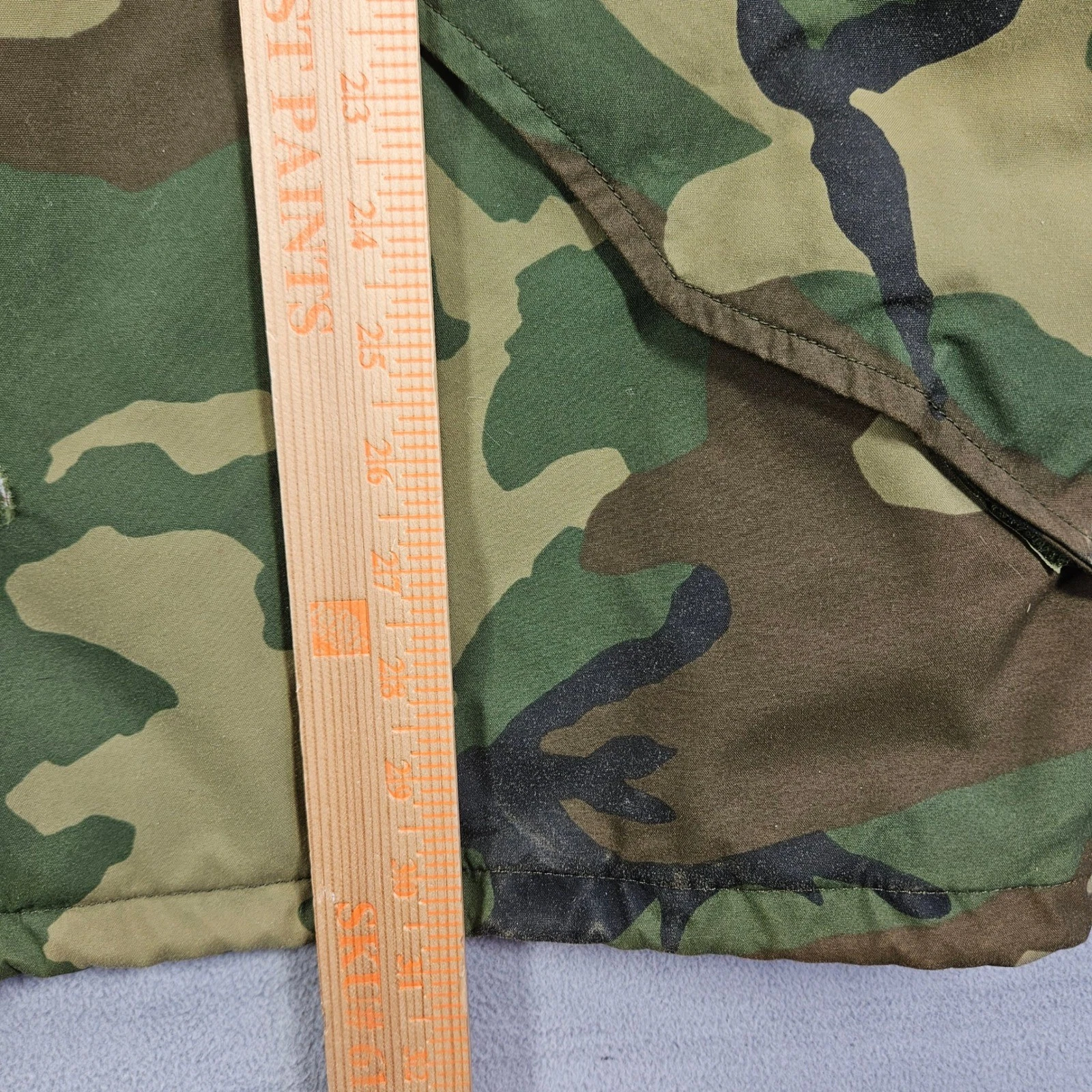 US Military Extended Cold Weather Parka Mens XL Hooded Camo Woodland Jacket - product detail image 23