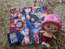 One Piece Merch Set aus Chopper Plüsch + Quiz Karten + Kissenbezug