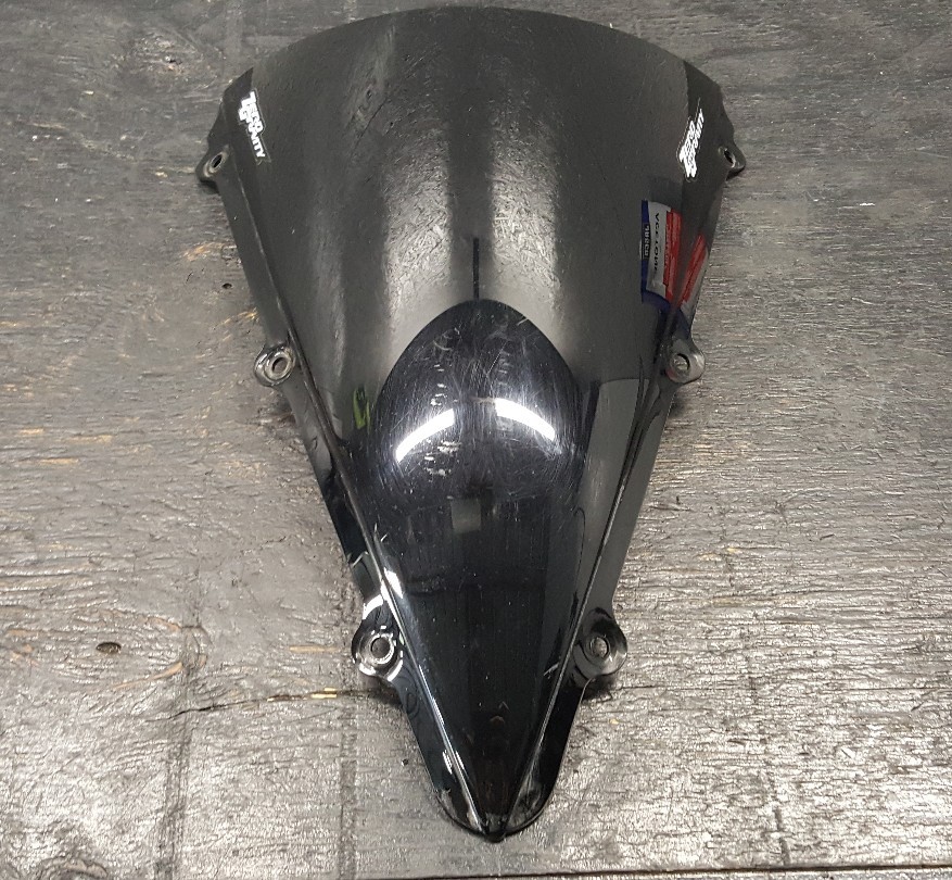 ZERO GRAVITY ブラックウインドシールド　YZF-R1　2004 Amazon.com: Zero Gravity Double Bubble Series Windscreen for