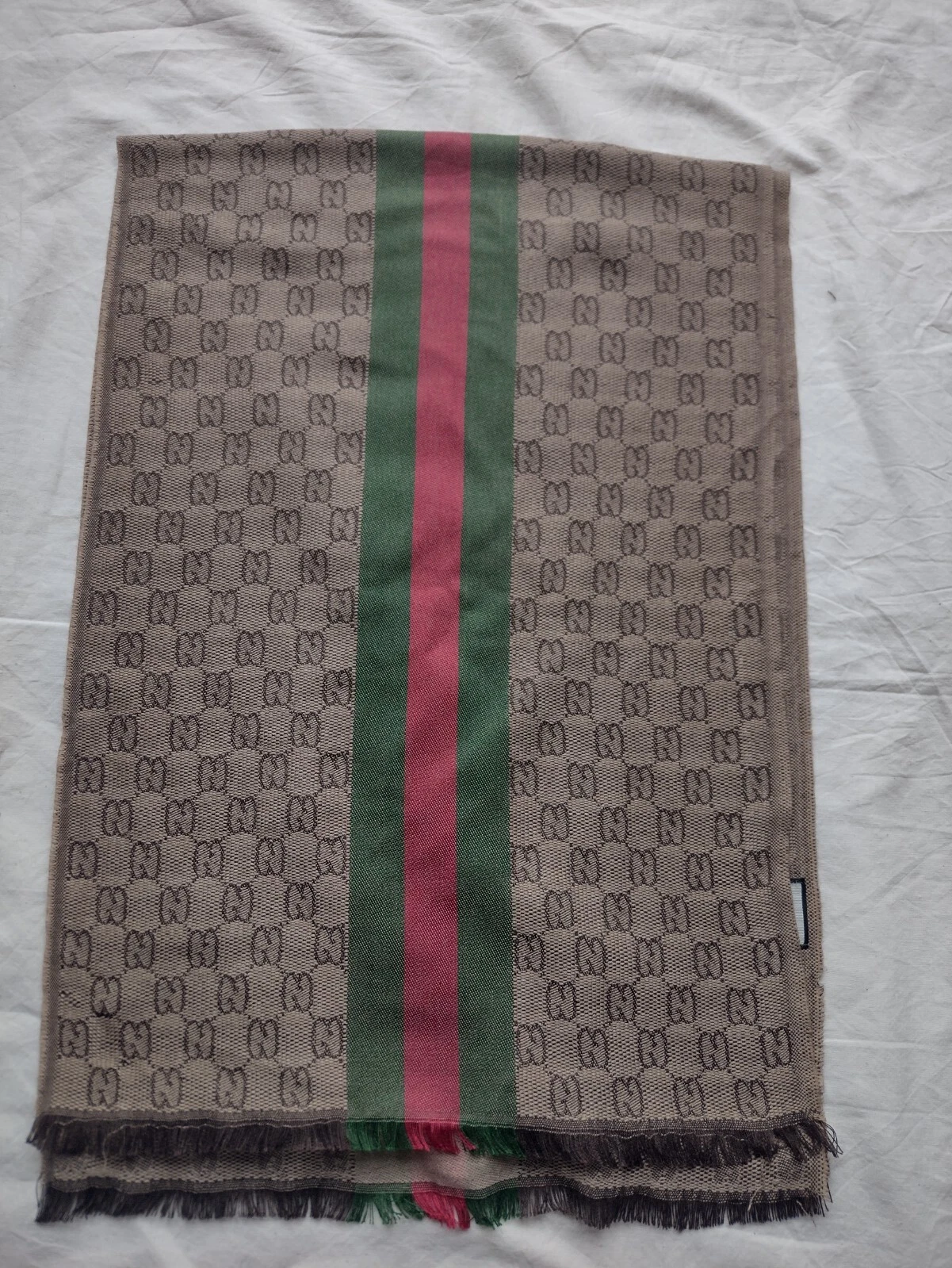 Gucci GG authentique écharpe wrap silencieux étole GG cachemire