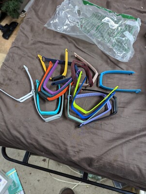 fitbit wrist bands 16 in lot all rubber and all a diff color