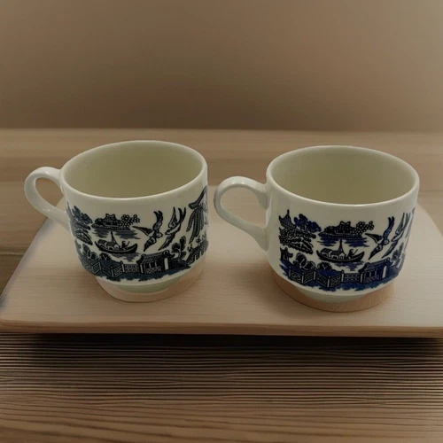 Vintage Churchill England Blue Willow 8 oz Breakfast Cups/ Soup Mugs Set of 2