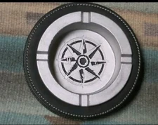VINTAGE ASHTRAY MARLBORO CIGARETTE LEATHER WRAP COMPASS ASHTRAY NIB Promo (XM)