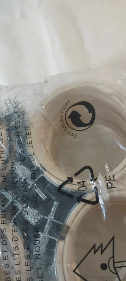 Caudo 2.2" Mini Embroidery Hoops Pack Of 24 Wooden Hoops New In Package - Image 3 of 4