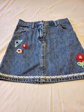 Childrens Place Girls Size 8 Denim Skirt Embroidered Flowers
