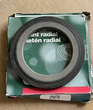 CHICAGO RAWHIDE 25078 OIL SEAL NEW