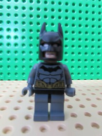 Batman Lego - Gray Suit, Gold Belt, Cape, Authentic Minifigure Legos 76012 NM
