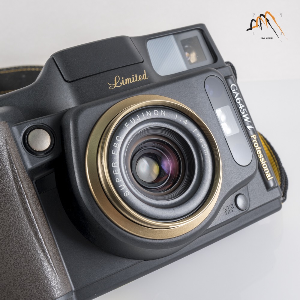Fuji GA645Wi Professional 45/4.0 15th Anniversary Medium Format