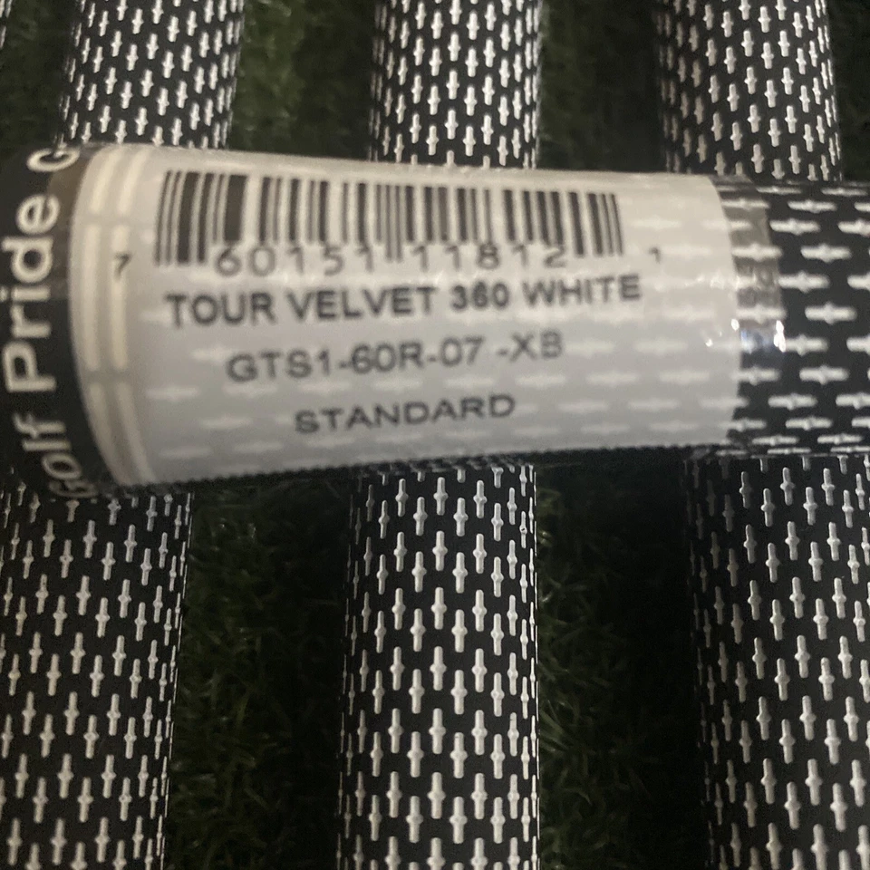 BRAND NEW 13 Golf Pride Tour Velvet 360 Black/White Standard Size Golf Grips - Image 2 of 4