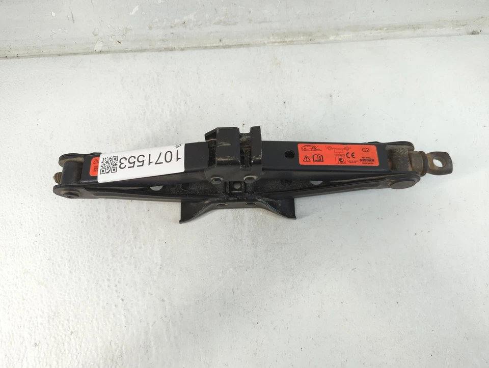 Nissan Versa 2018 gato de tijera de repuesto para coche B37JG Foto 4 de 4