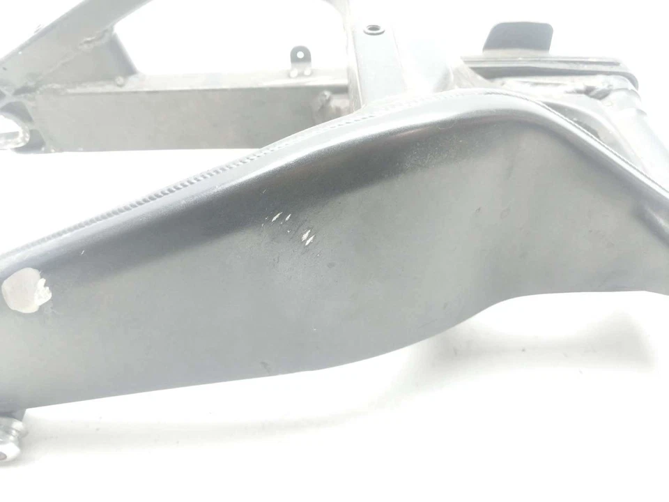 04 05 Marco basculante trasero Kawasaki Ninja ZX10 ZX10R Foto 4 de 4