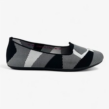 Skechers Cleo 2.0 Lady Sherlock Black White Womens Casual Stretch Fit Flat
