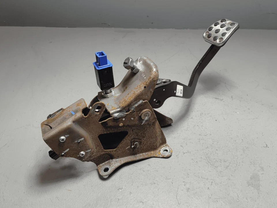 2017-2020 HONDA CIVIC SI CLUTCH SHIFT SHIFTER PEDAL OEM - Image 4 of 4