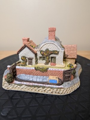 John Hine Studio ''Lock Keepers Cottage'' The Midlands Collection By David Winter 