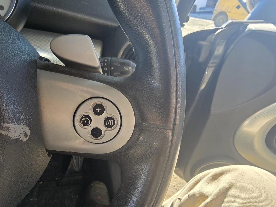 MINI COOPER R55/R56/R57 03/2007-05/2015 STEERING WHEEL WITH PADDLE SHIFT TYPE - image 3 of 4