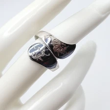 Siam Nielloware Dancing Black Enamel Sterling Silver Bypass Ring Thailand 1940s
