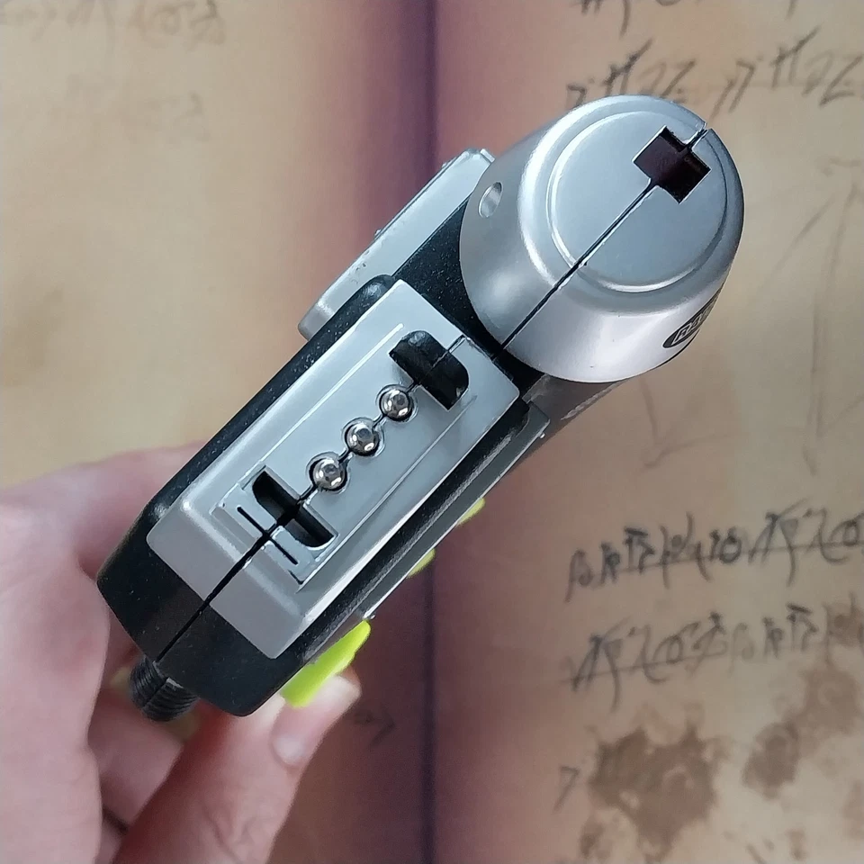 Juguete de colección de escaneo de monstruos de mano Skannerz Commander Radica (2001) Foto 3 de 3