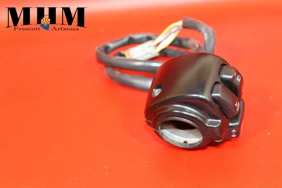 2003 HARLEY-DAVIDSON SOFTAIL DEUCE FXSTD LEFT HANDLEBAR HORN SIGNAL HI/LO SWITCH - Image 4 of 4