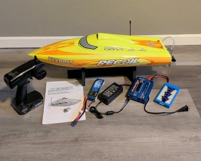 Pro Boat Recoil 26'' Self-Righting RC Speed Boat RTR W/ Remote, Battery + MORE! 