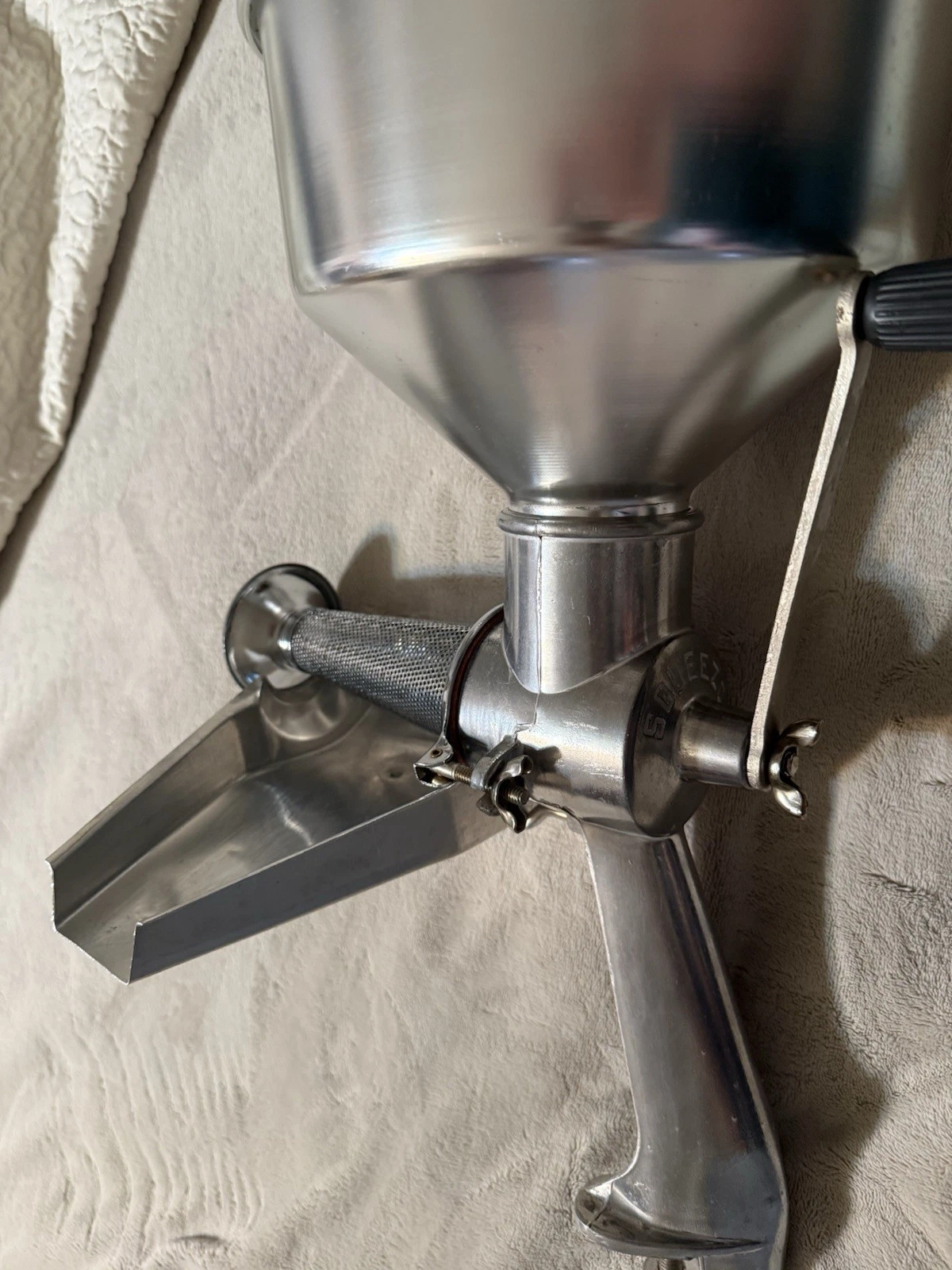 Vtg Squeezo Strainer Manual Food Press #400-TS Berarducci Bros In Orig Box
Opens in a new window or