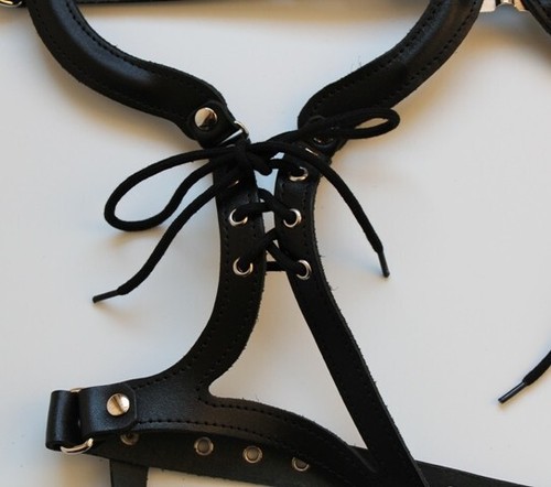 Leather Bondage Harness with Breast Rings One Size Adjustable Black size S to L - Picture 4 of 4