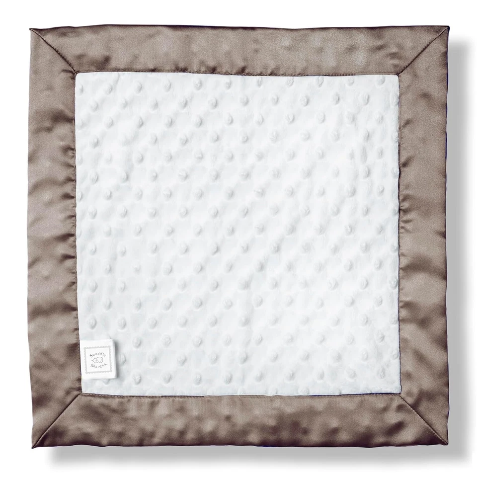 Novo Swaddle Designs Baby Lovie, Cobertor de Segurança Pequeno, Pontos com Cetim Taupe - Imagem 2 de 3