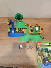 LEGO Minecraft The Farm 21114 - Complete w/ Manual