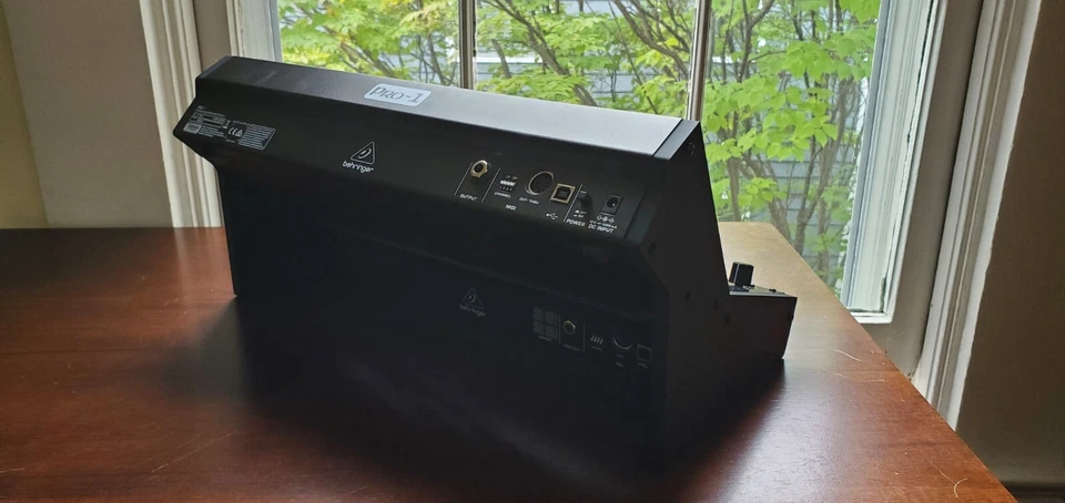 Behringer 合成器合成模块支架 2 层打印支架黑色 PLA — 第 4/4 张图片