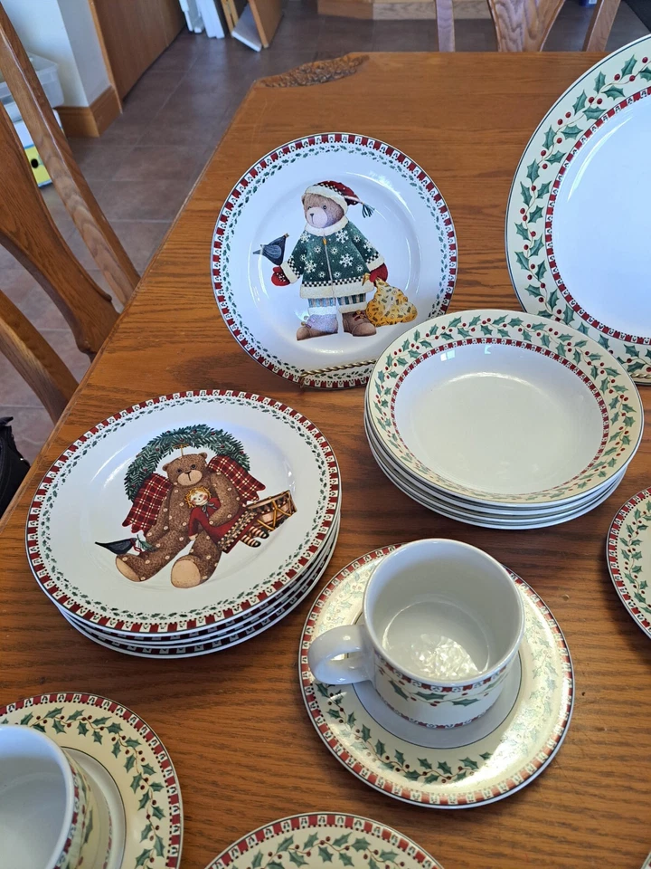 Debbie Mumm Vintage Christmas Bears 39 Pieces Dinnerware Grouping Sakura  1998 - Image 3 of 4