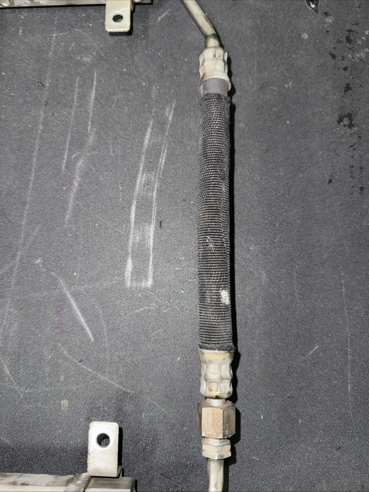 NUEVO OEM 2003-2004 AUDI RS6 4.2L V8 Turbo Inyección de Combustible Riel de Combustible con Regulador Foto 4 de 4